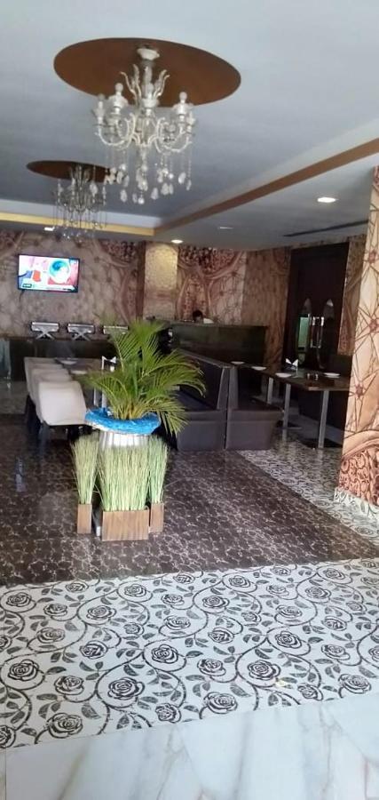 Hotel Patliputra Nirvana Патна Екстериор снимка