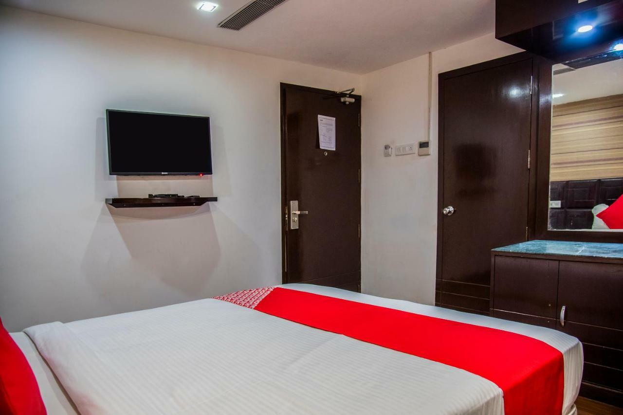 Hotel Patliputra Nirvana Патна Екстериор снимка